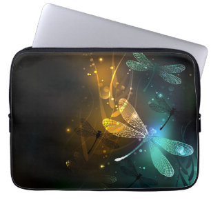 Grüner Libellenflug Laptopschutzhülle