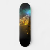 Grüner Libellenflug Skateboard (Vorderseite)