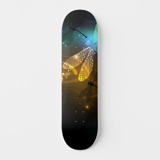 Grüner Libellenflug Skateboard (Vorderseite)