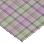 Grüner, lila klassischer Tartan. Tischdecke (Schrägansicht)