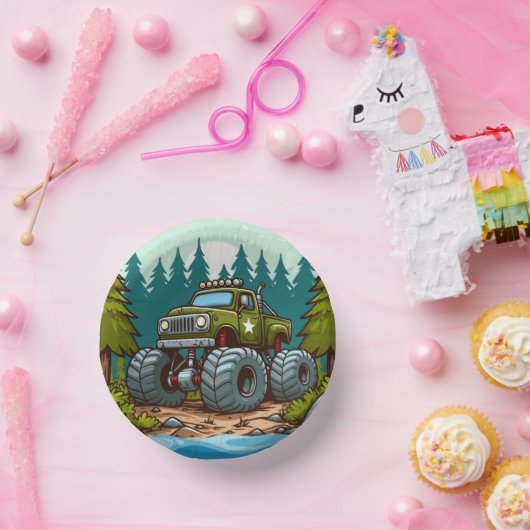 Grüner LKW im Wald Pappteller (Party)