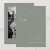 Grüner Minimalistischer Text und Foto Save the Dat Einladung (Vorne/Hinten)
