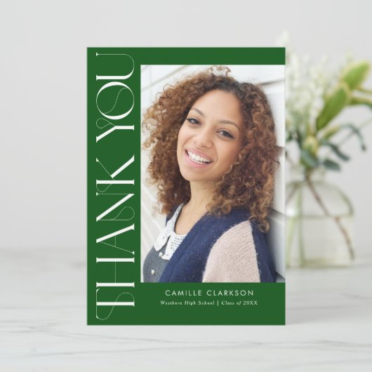 Grüner, moderner eleganter Abschluss mit zwei Foto Dankeskarte (Stehend Vorderseite)