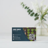 Grüner Moderner Rasenpflege-QR-Code Visitenkarte (Stehend Vorderseite)