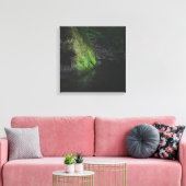 Grüner Moosgestein mit Reflexion im Wasser Leinwanddruck (Insitu (Wohnzimmer))