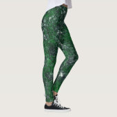 Grüner Pilz auf weißem grauem Fels oder Baumstamm Leggings (Rechts)