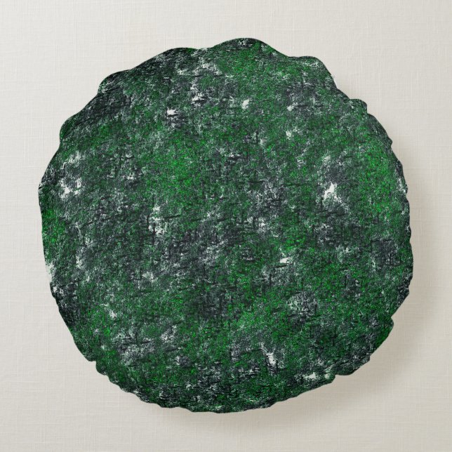 Grüner Pilz auf weißem grauem Fels oder Baumstamm Rundes Kissen (Rückseite)