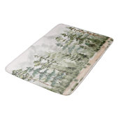 Grüner Pinienwald im Gebirge Badematte (Schrägansicht)