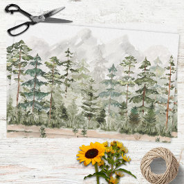 Grüner Pinienwald im Gebirge Seidenpapier