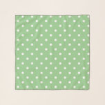 Grüner Polka-Dot Schal<br><div class="desc">Eine schöne grüne Farbe, die an grüne Äpfel erinnert. Einige der Produkte enthalten auch passende grüne Apfel- und weiße Polka-Punkte. Sie sind eine leere Leinwand, die für Ihren Text oder Ihr Bild bereit ist.</div>