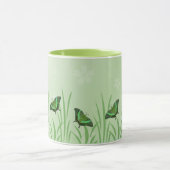 Grüner Schmetterling auf hellgrün - romantisch Tasse (Zentrum)