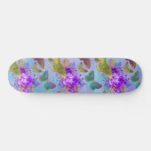 Grüner Schmetterling Lila Rose Gartenmuster Skateboard (Horizontal)