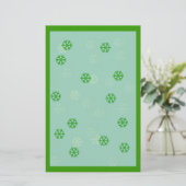 Grüner Schneeflocke-Winter stationär Briefpapier (Stehend Vorderseite)