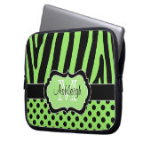 Grüner schwarzer Zebra Stripes Laptopschutzhülle (Vorderseite Links)