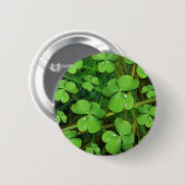 Grüner Shamrock St. Patrick's Day Anstecker Button (Vorne & Hinten)