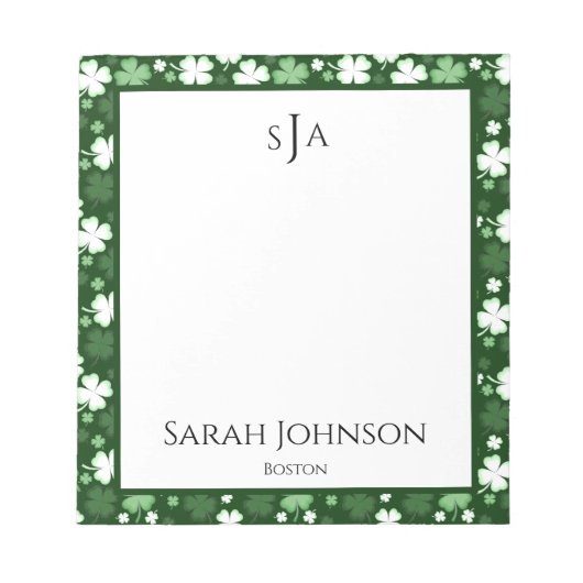 Grüner Shamrock, St. Patrick's Day Monogramm Notizblock (Vorderseite)