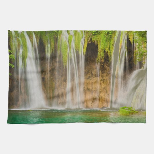 Grüner Sommerwasserfall Handtuch (Horizontal)