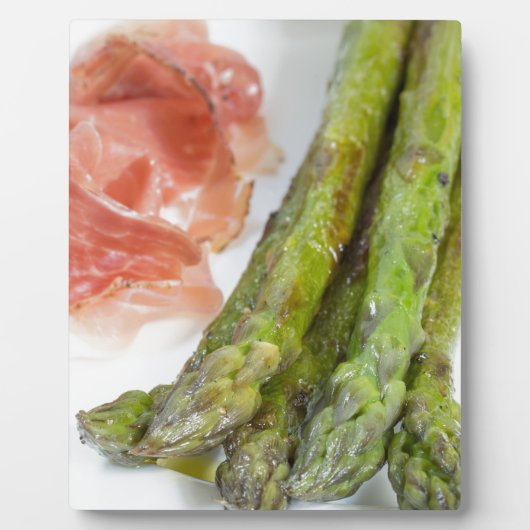 Grüner Spargel mit Schinken und Sauce Fotoplatte (Vorderseite)