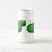 Grüner Sportwagen mit Luftfolie Bierglas (Mittel)