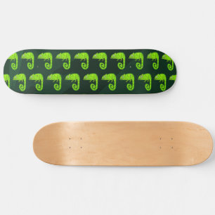 Grüner süßer Chamäleon Skateboard