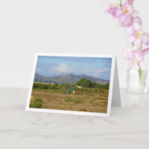 Grüner Traktor in grünen Feldern, Valencia, Spanie Karte