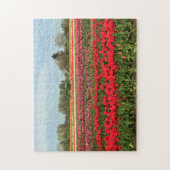 Grüner Traktor in Tulip Field, Oregon Puzzle (Vertikal)