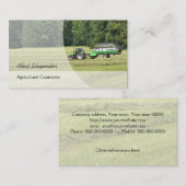Grüner Traktor mit einem Silage beladenen Anhänger Visitenkarte (Vorne/Hinten)