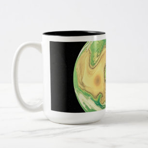 Grüner und goldbrauner Planet Zweifarbige Tasse