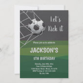Grüner und schwarzer Fußball Einladung zum Geburts (Vorderseite)