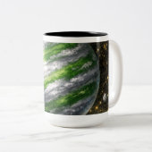 Grüner und silberner Planet Zweifarbige Tasse (VorderseiteRechts)