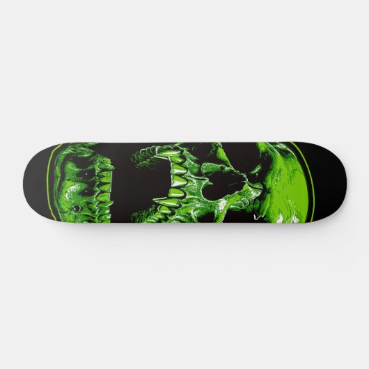 Grüner Vampirschädel Skateboard (Horizontal)