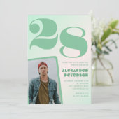 Grüner Verlauf 28. Geburtstag Einladungen Boy Foto (Stehend Vorderseite)