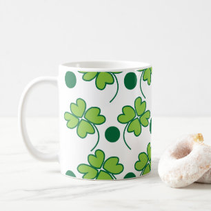 Grüner vierblättriger Kleeblatt St Patricks Day Kaffeetasse