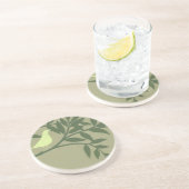 Grüner Vogel auf grünem Zweig Getränkeuntersetzer (Seite)