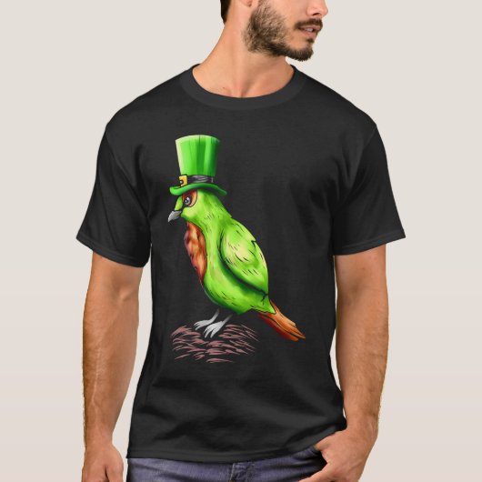 Grüner Vogel mit Kobelhut am St. Patricks Day T-Shirt (Vorderseite)