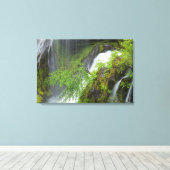 Grüner Wasserfall Landschaftlich Leinwanddruck (Insitu (Holzboden))