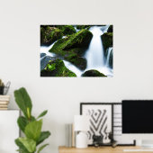 Grüner Wasserfall Poster (Heimbüro)
