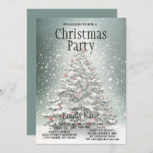 Grüner Weihnachtsbaum Bunte Ornamente Weißer Schne