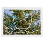 Grüner Weihnachtsbaum im Schnee Große Geschenktüte (Rückseite)
