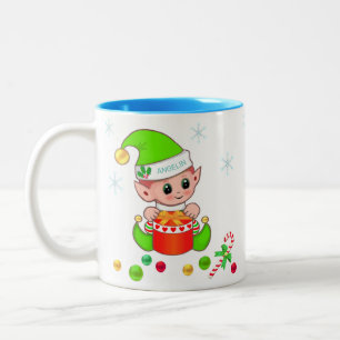 Grüner Weihnachtself, Schneeflocken & Christbaumku Zweifarbige Tasse