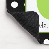 Grünes Apple/Schwarzes mit weißen Tupfen Mousepad (Ecke)