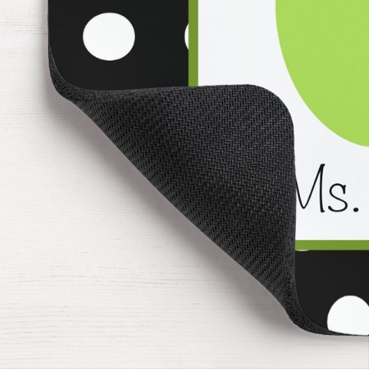 Grünes Apple/Schwarzes mit weißen Tupfen Mousepad (Ecke)