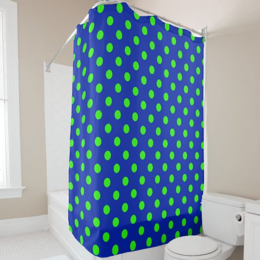 Grünes auf blauem Polka-Punkte-Musterdesign Duschvorhang