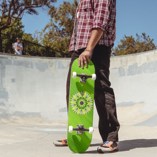 Grünes Blatt und Mandala Skateboard Deck (Außenbereich 2)