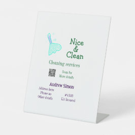 Grünes blaues gitter sauberes Mopp Name q r b Sockelschild