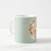 Grünes blondes Mädchen gelbes Blatt fällt Kaffeetasse (Vorderseite Links)