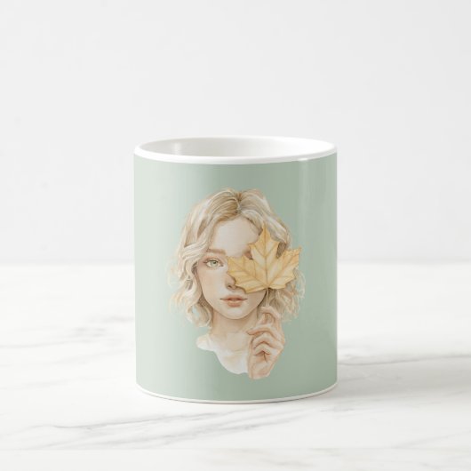 Grünes blondes Mädchen gelbes Blatt fällt Kaffeetasse (Mittel)