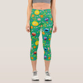 Grünes Blumenmuster in der Sesamstraße Capri Leggings (Vorderseite)