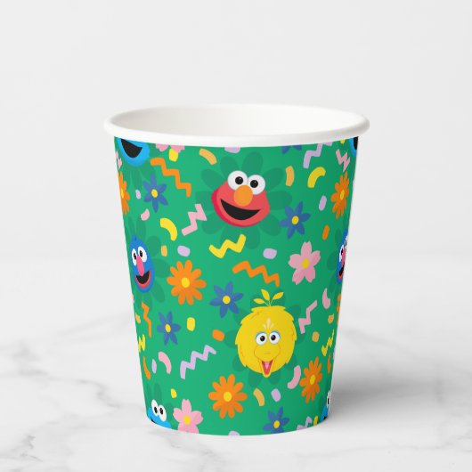 Grünes Blumenmuster in der Sesamstraße Pappbecher (Rückseite)