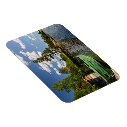 Grünes Boot in einem Fjord in Norwegen Magnet (Rechte Seite)